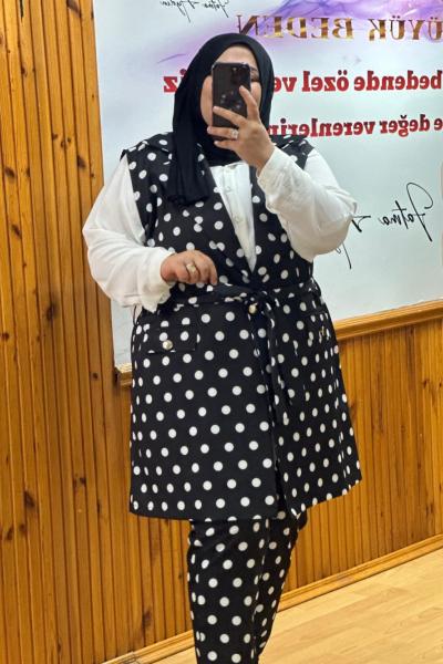 Büyük Beden Yelekli İkili Takım Siyah Puantiyeli Beyaz Siyah